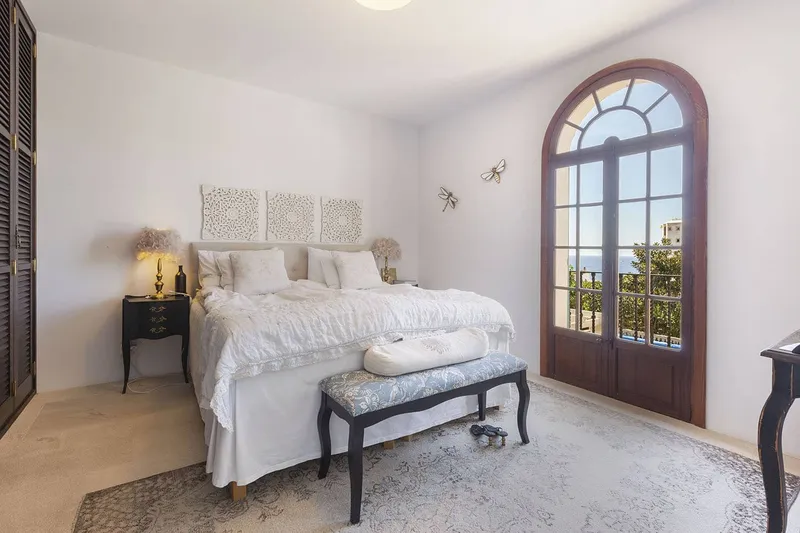 Beautiful villa in a quiet residential area near Palma — photo 12