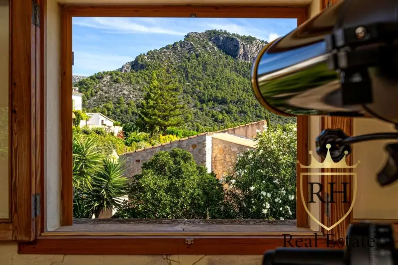 Unique opportunity to create your dream home! This spacious house or chalet of 300 square meters offers ample space for the whole family — photo 11