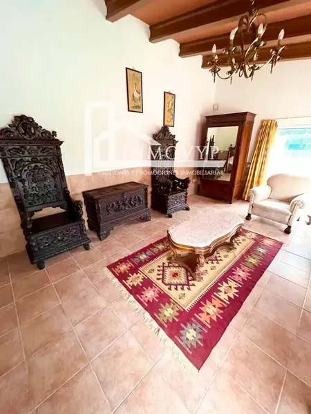 Rustic finca in Campanet, plot of 15,000 m², with a main house distributed as follows: — photo 9