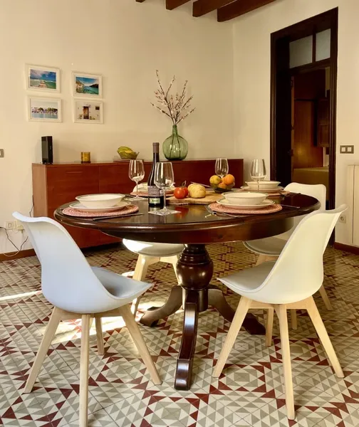Temporary Professional Rental - Two-bedroom apartment with several balconies — photo 8