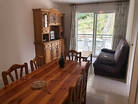 Flat for rent in El Port de la Selva — photo 2