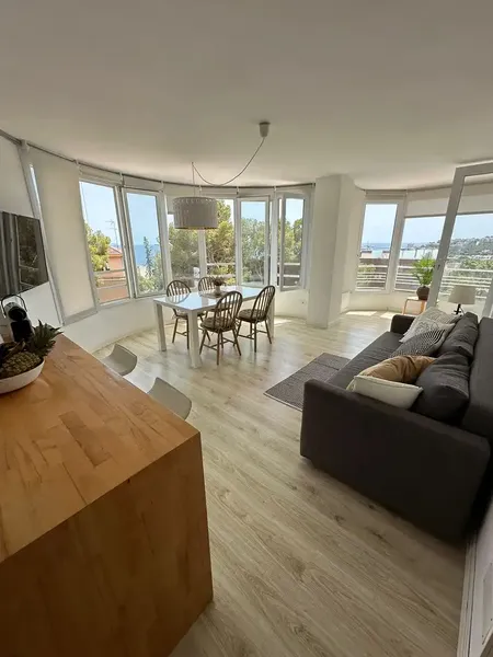 Excelente piso, todo luz y vistas despejadas ! — photo 1
