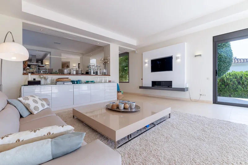 Exclusive villa in Costa den Blanes with beautiful sea views and stunning sunsets — photo 8