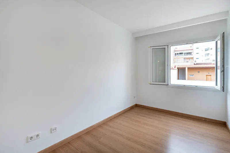 Newly Refurbished Three-Bedroom Apartment in Son Espanyolet — photo 12