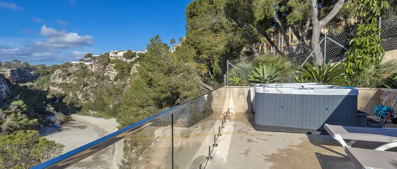 Renovated semi-detached house in Cala Pi with vacation rental license and views of the bay — photo 8