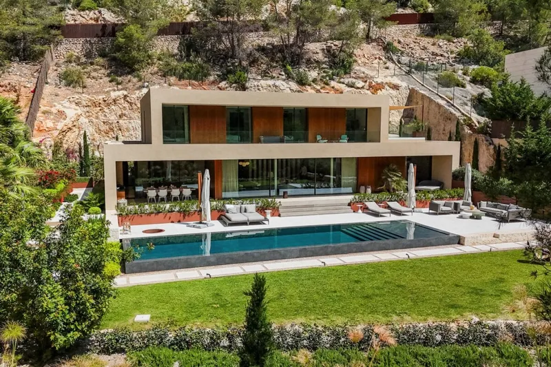 Architectural masterpiece modern villa for sale in Son Vida — photo 1