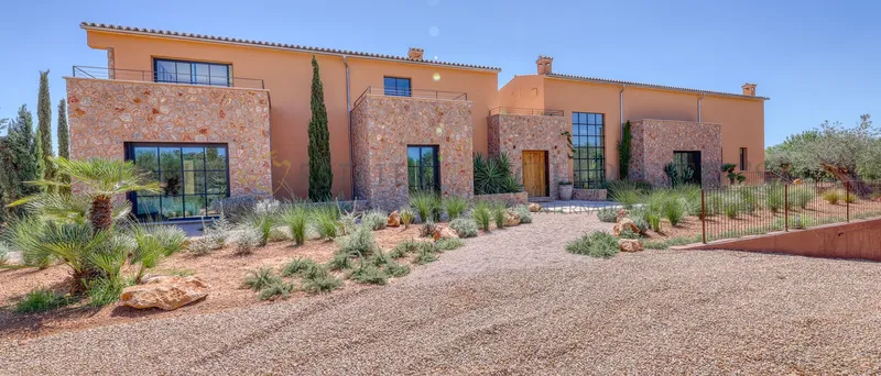 Modern newly built finca in Santa Maria del Cami in the center of Mallorca — photo 1