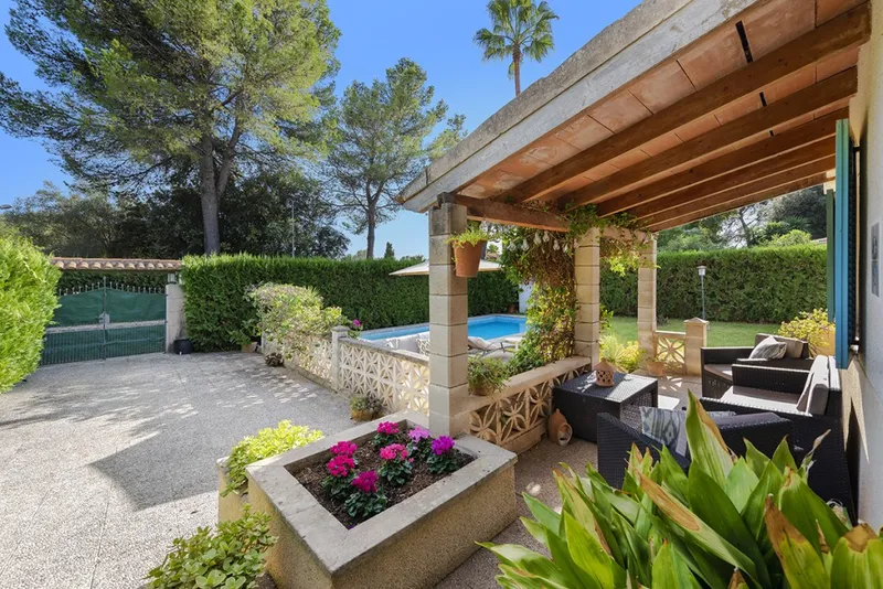 Pollença quiet location house for sale with private terrace and landscaped gardens — photo 11