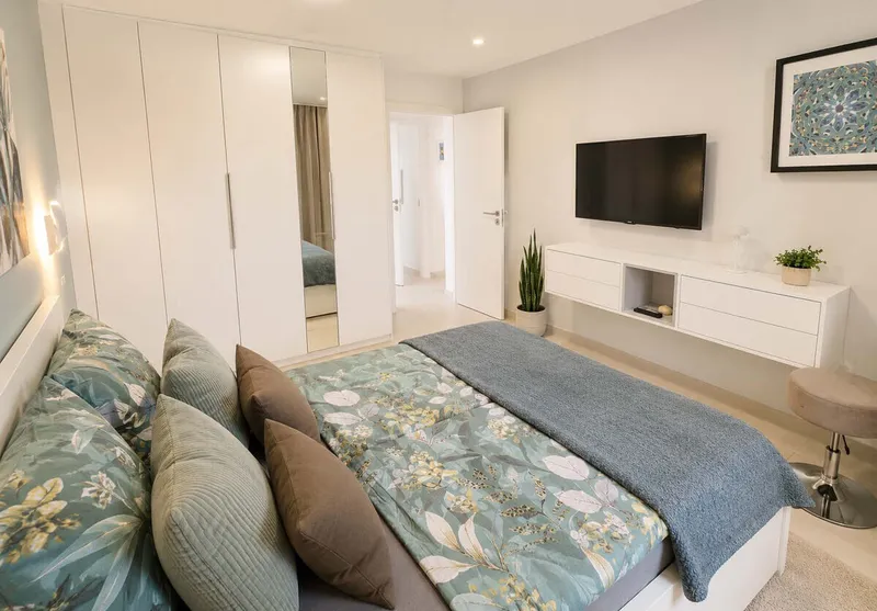 Renovated villa in Santa Ponsa with private garden and covered terrace — photo 7