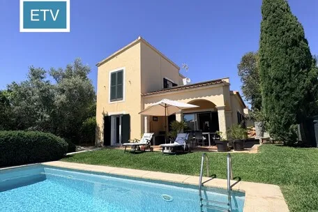 Well-kept chalet with rental license and pool in Sa Ràpita — photo 2