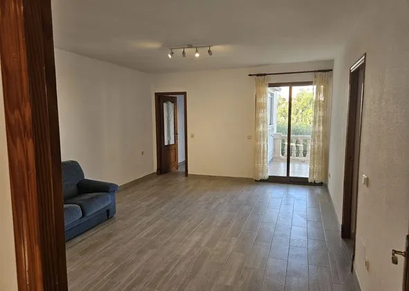 Flat / apartment in Calle Romaguera, Cales de Mallorca, Manacor — photo 1