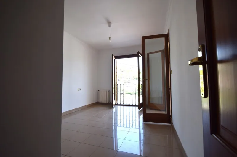 Detached house with garage for long-term rental — photo 3