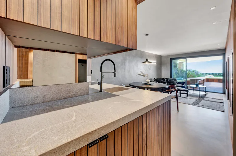 Exclusive apartment with sea views in sought-after residential complex in Portals Nous — photo 3