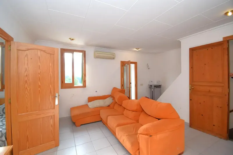 Fantastic Mallorcan house with garage and patio in Muro — photo 10