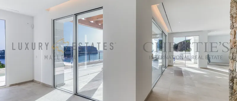 Modern Mediterranean Mallorca villa in Port Andratx with sea views — photo 2