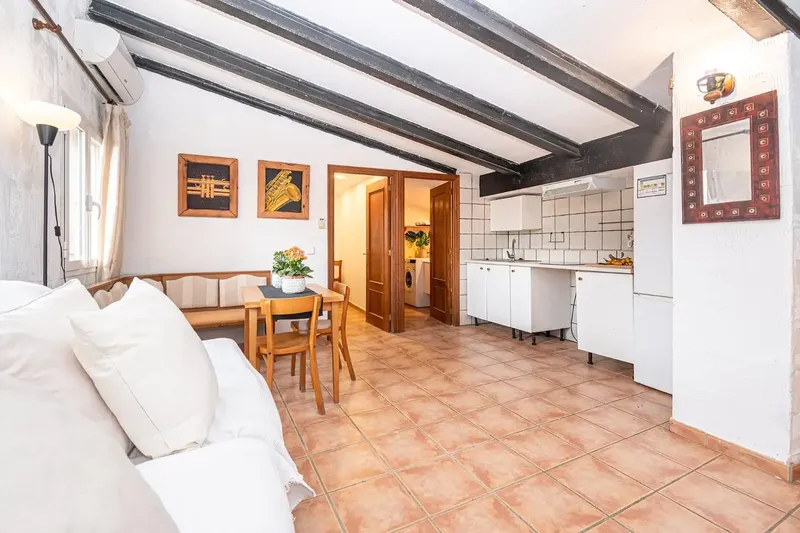 Discover this treasure of tranquility in Llubí. A village house of 74 m² that breaks with the conventional, offering a welcoming lifestyle — photo 3
