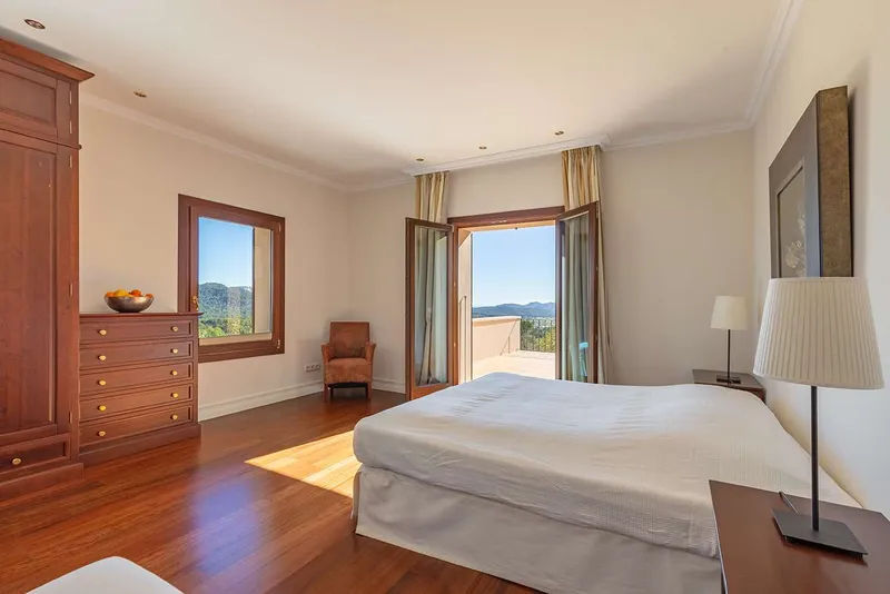 Very exclusive finca with swimming pool and dream views in Felanitx — photo 9