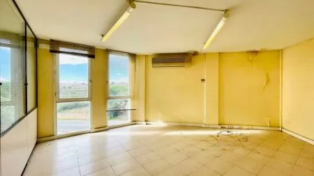 Office - Palma de Mallorca (Son Roca - Son Ximelis - Son Anglada), Built Surface 100m², 1 Bathroom — photo 6