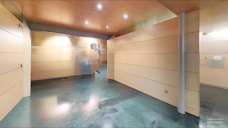 Commercial premises in Plaza de los Patines, privileged location — photo 3