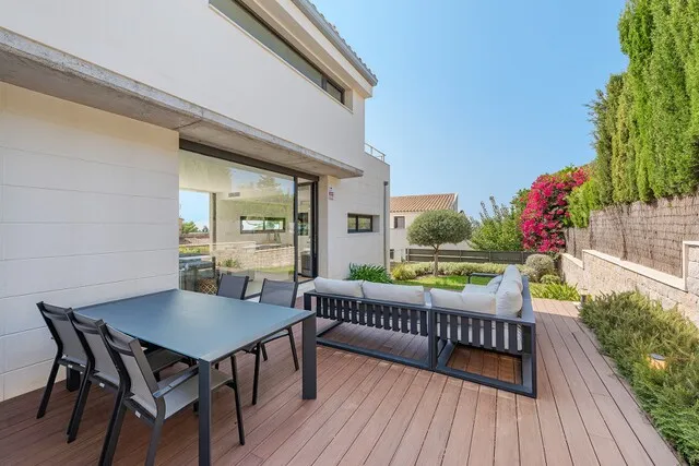 Family villa with sea views for sale in Bonaire, Alcudia, North Mallorca — photo 5