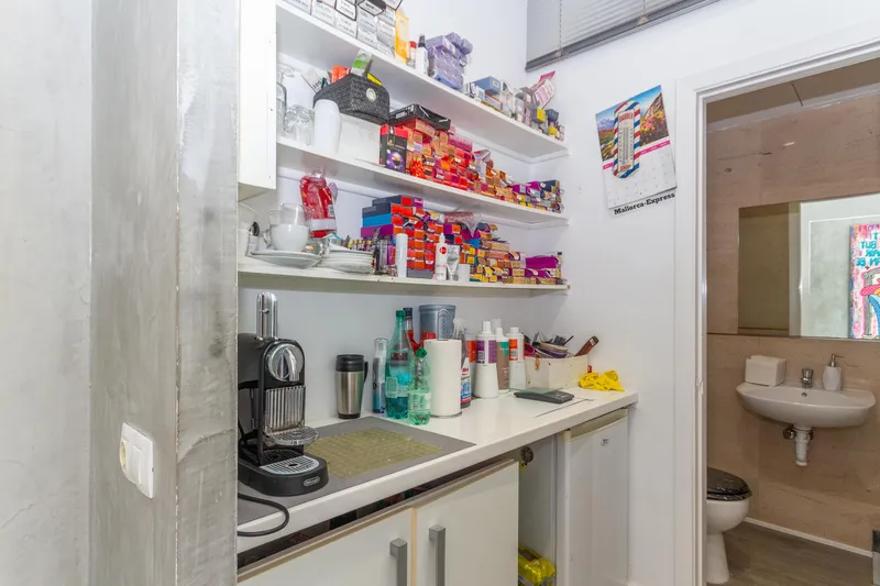 Bright premises for sale in Portixol to convert into an apartment — photo 8