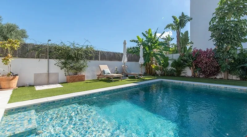 Sustainable four-bedroom single-level designer villa with saltwater pool in Marratxí — photo 3