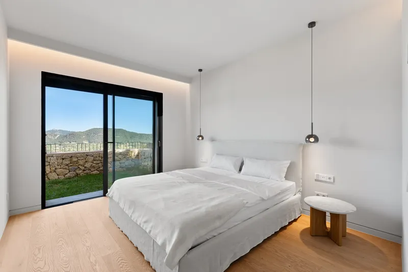 Luxury Mediterranean residence for sale with panoramic views of the Port d'Andratx harbor — photo 7