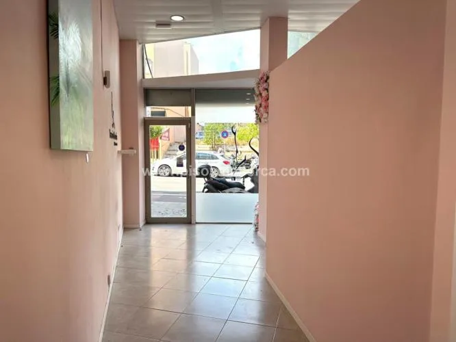 Commercial Premises. Palma de Mallorca, Schools Area — photo 3