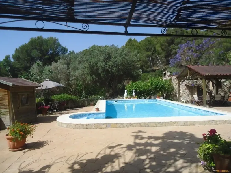 Discover a truly exceptional property: a unique manor estate where history, luxury and nature coexist in perfect — photo 7