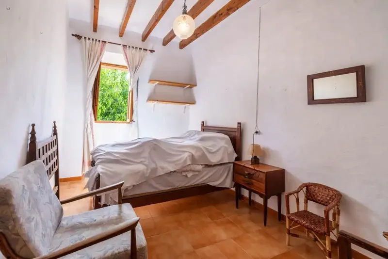 Charming detached house for sale in Pollensa offers a rare opportunity to own a spacious home in the historic old town — photo 9