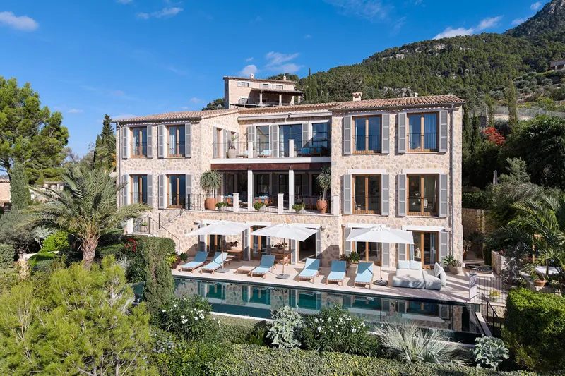 Fantastic Mediterranean property with spectacular sea views in Deià - Marcel Remus Real Estate — photo 2
