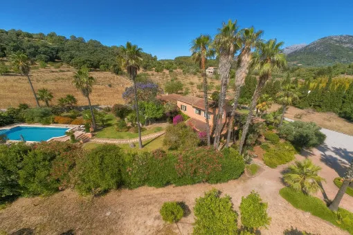 Campanet: Charming finca with wonderful garden and pool in the idyllic countryside of Campanet — photo 2