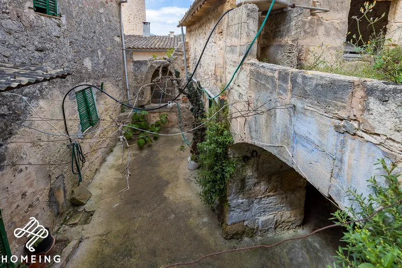 Large village house from 1850 in Costitx with huge garden — photo 11