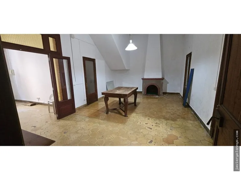 Semi-detached house for sale in Calle de València — photo 2