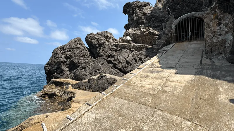 Unique Mediterranean-style estate, on the front line with access to the sea — photo 7