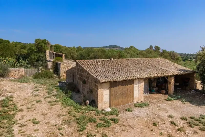 This extensive property in Mallorca has just over 21 hectares of land to its name. The current property, which offers stunning views — photo 9