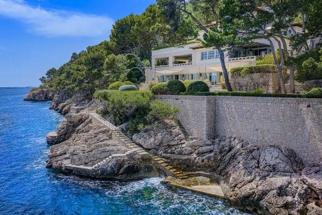 Exclusive frontline estate with direct sea access for sale in Formentor, North Mallorca — photo 11