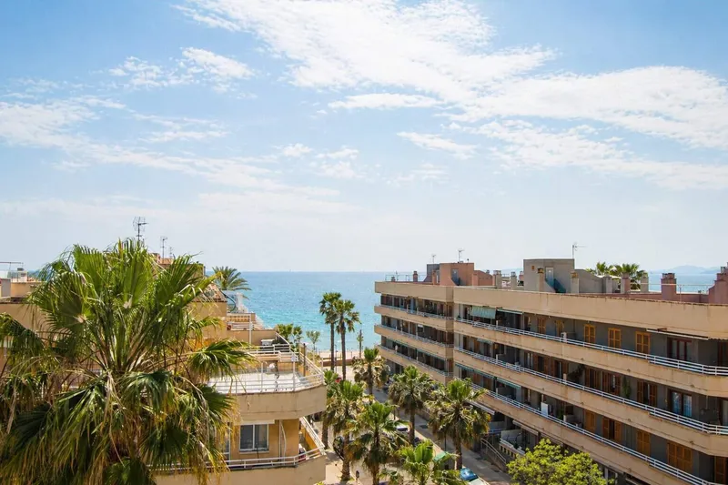 88m² apartment with 4 rooms, balcony and sea view for sale — photo 2
