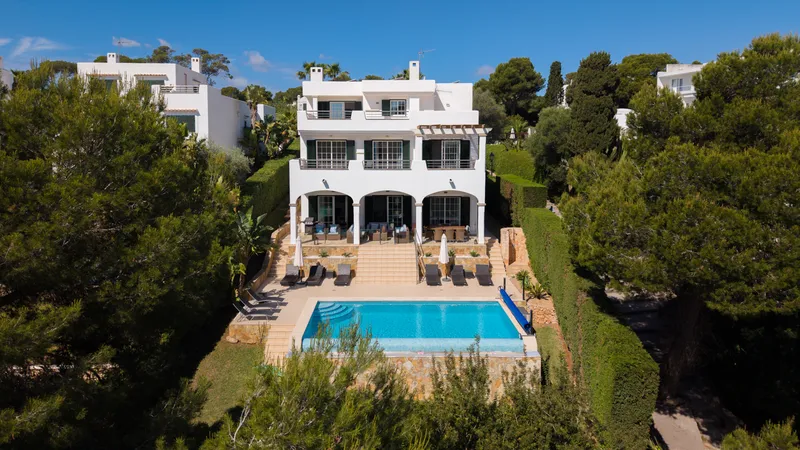 Beachfront villa with ETV license and direct sea access on the first sea line — photo 4