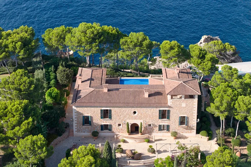 Spectacular property in the first sea line of Santa Ponsa - Marcel Remus Real Estate — photo 1