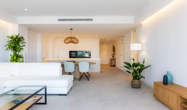 Modern apartment on the seafront promenade in Palma — photo 5