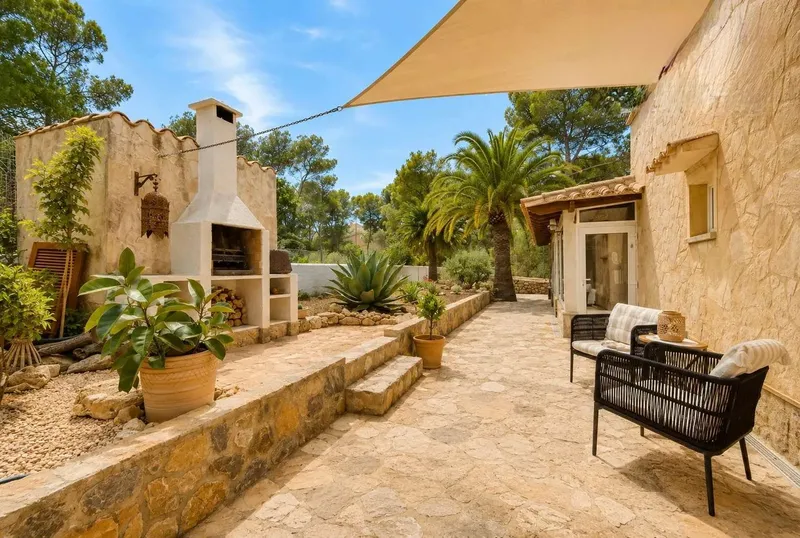 A Stunning Finca with Potential — photo 7