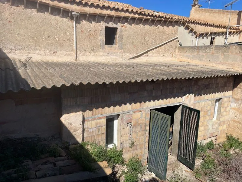 House — photo 1