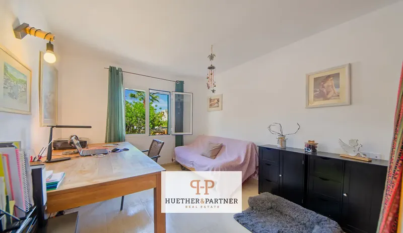 Casa unifamiliar en Cales de Mallorca con piscina, 2 dormitorios y 2 baños: una vivienda con mucho encanto que ofrece gran privacidad, ampli — photo 11