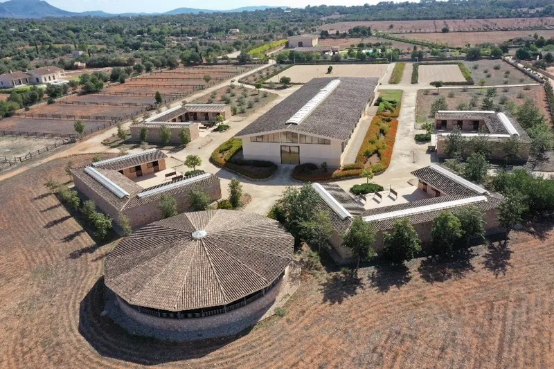 Representative estate as a private residence with fantastic panoramic views — photo 3