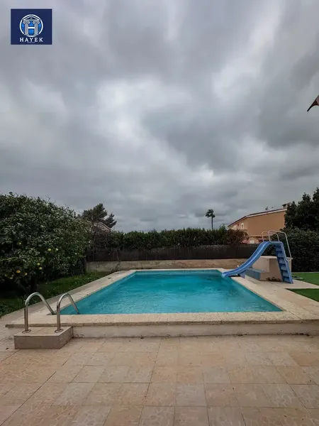 Exclusive detached villa in the quiet and prestigious area of Palmanyola! This impressive property, with 379 m² built, combines — photo 2