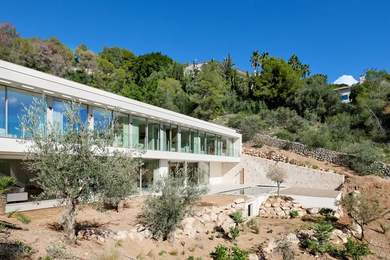 Modern and luxurious newly built villa with sea views in Portals - Marcel Remus Real Estate — photo 2