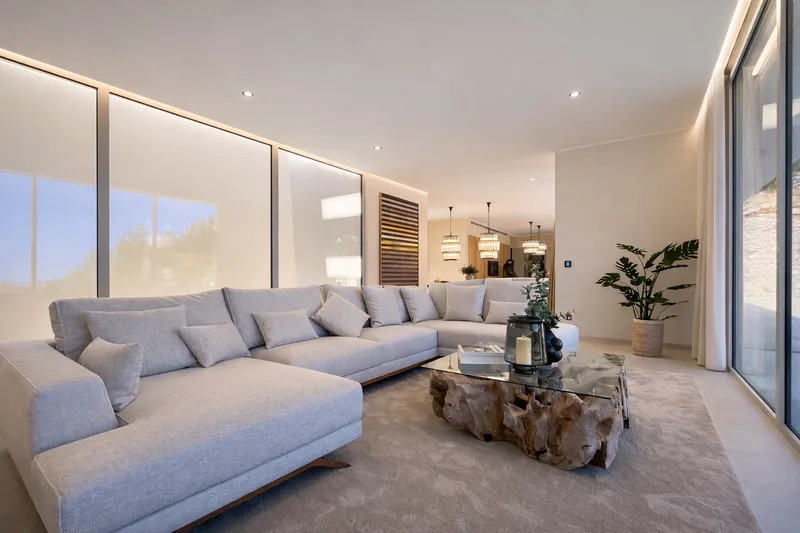 Ultra-luxury modern new-build villa with partial sea views in Portals Nous Mas — photo 7