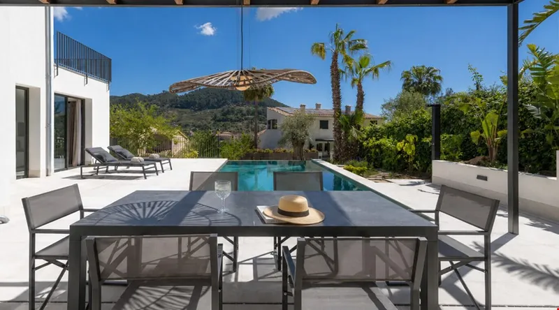 Contemporary designer villa with mountain vistas for sale in Esporles — photo 4