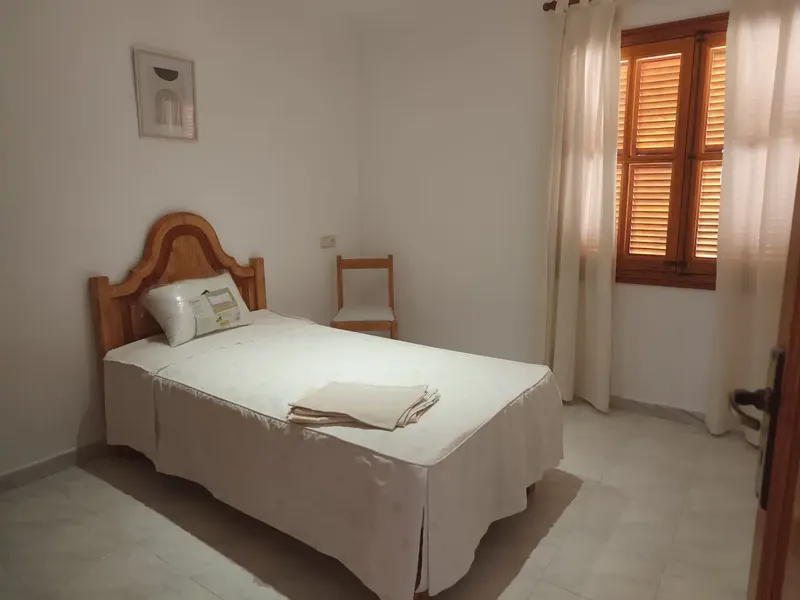 Spacious, bright and perfectly maintained home in a small building with only two floors — photo 8